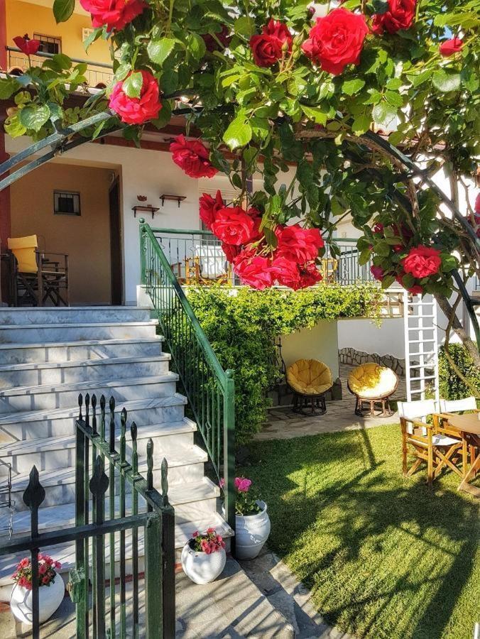 Вилла Perfect Hospitality - Elenas House, Nikiti Экстерьер фото